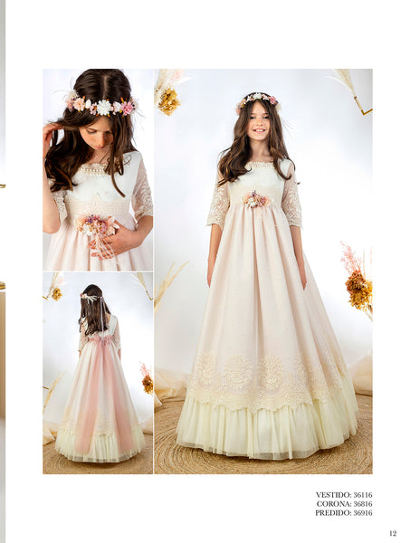vestido estilo romántico con manga francesa y falda de encaje con fondo rosa