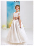 vestido de comunión con falda lisa y manga corta con fajin rosa